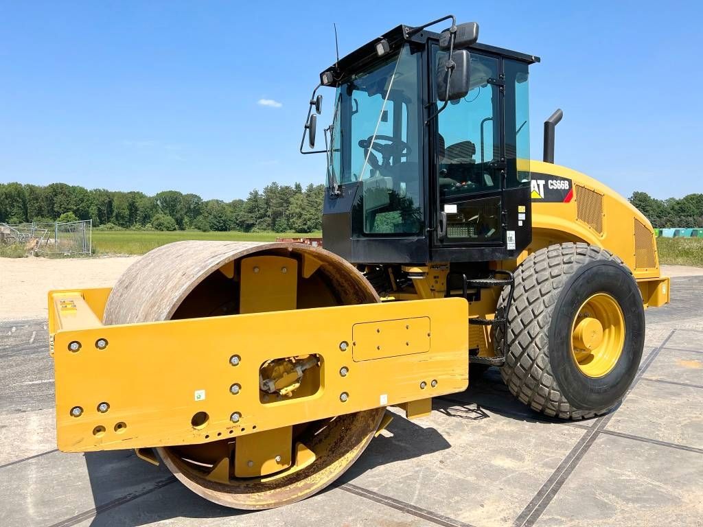 CAT CS66B - Excellent Condition / Low Hours / CE