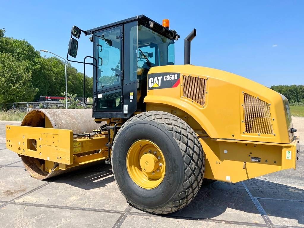 CAT CS66B - Excellent Condition / Low Hours / CE