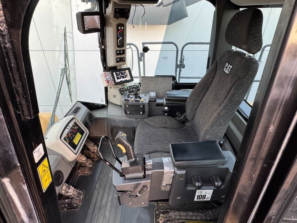 CAT 988K - German Machine / Quick Coupler