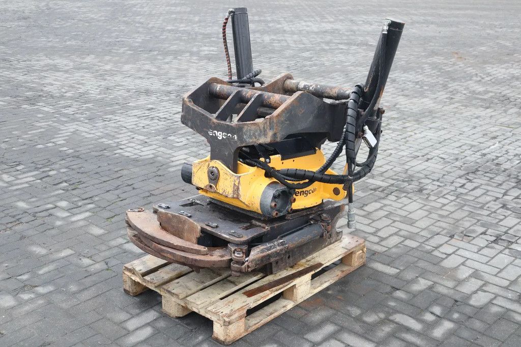 ENGCON S80 | KM80 | GRIPPER | AUX HYDR. | GOOD CONDITION