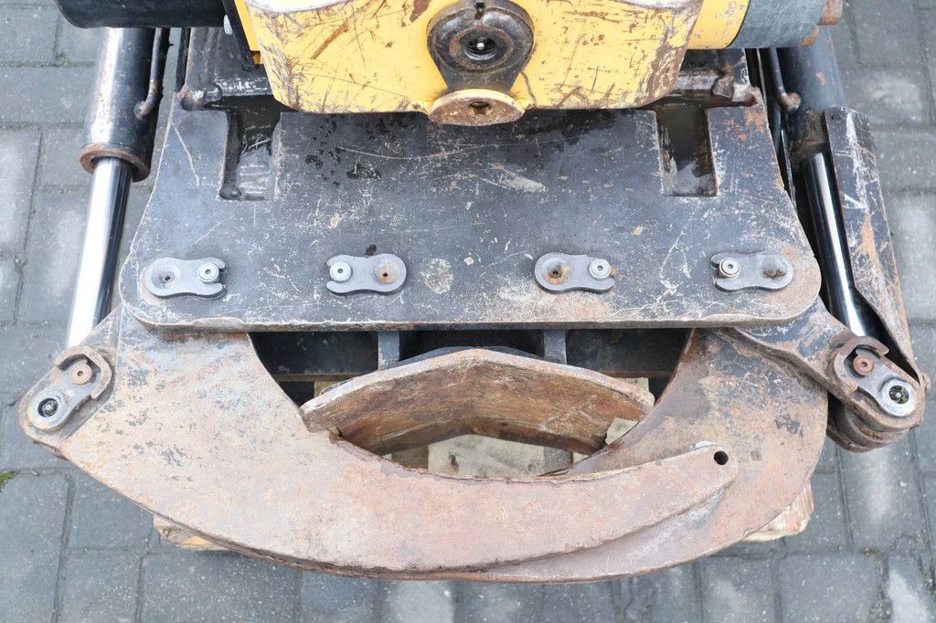 ENGCON S80 | KM80 | GRIPPER | AUX HYDR. | GOOD CONDITION