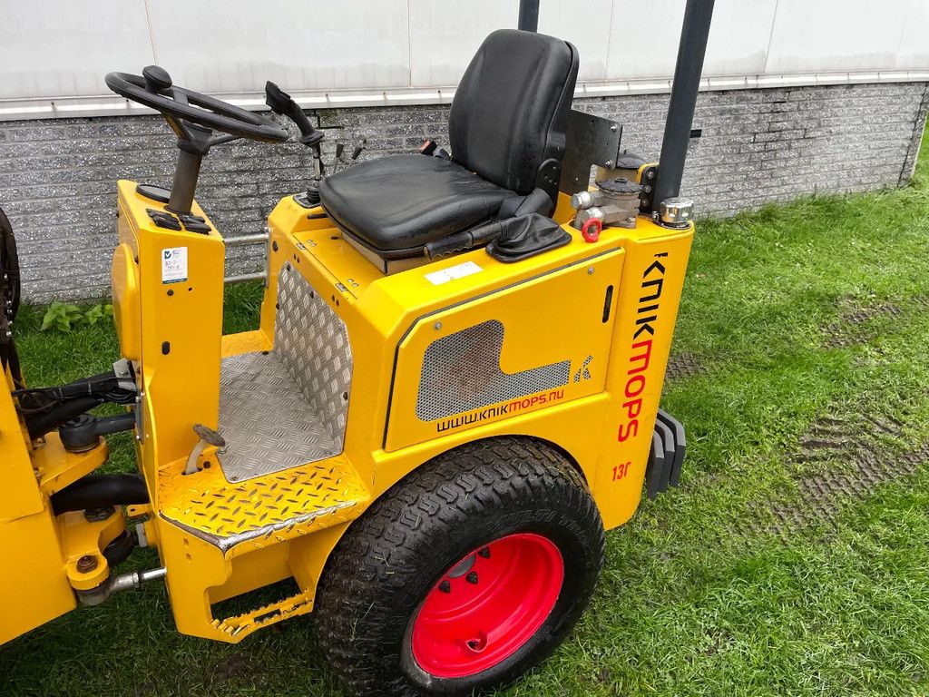 Knikmops 130 kniklader 2020 met kenteken nieuwe banden