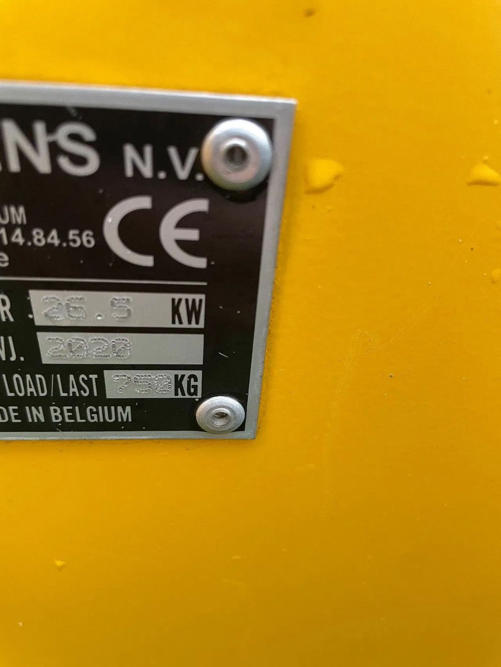 Knikmops 130 kniklader 2020 met kenteken nieuwe banden