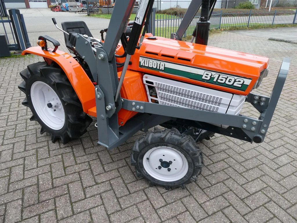 Kubota B1502 4wd / Voorlader / Zijschakeling