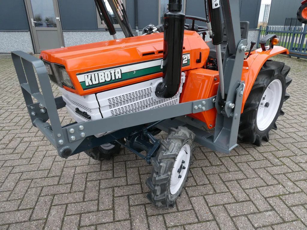 Kubota B1502 4wd / Voorlader / Zijschakeling