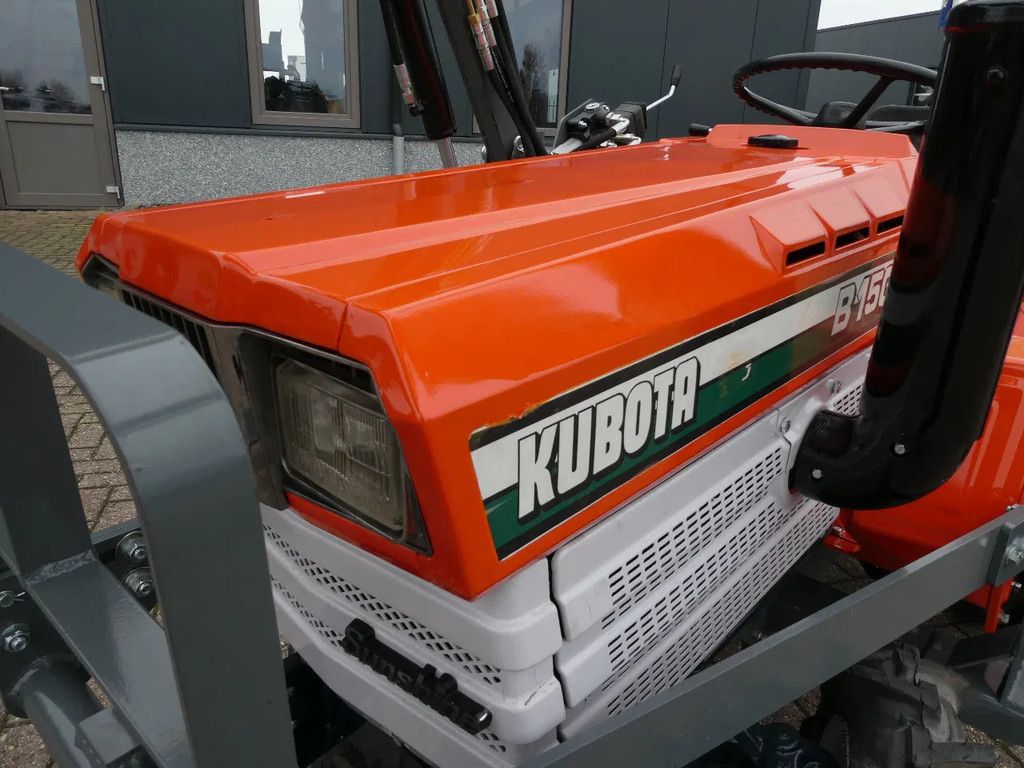 Kubota B1502 4wd / Voorlader / Zijschakeling