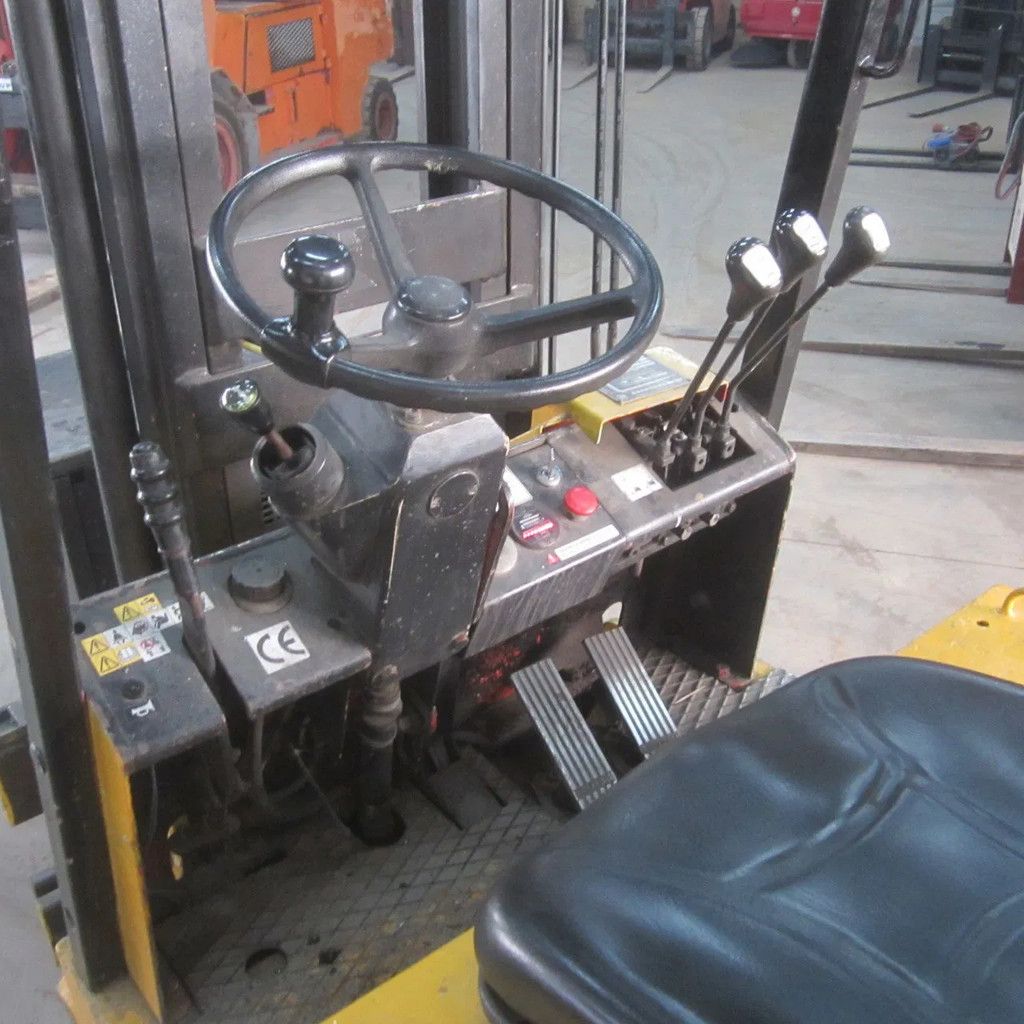 Sichelschmidt Heftruck 1250 kg., elek., duplomast, side shift.