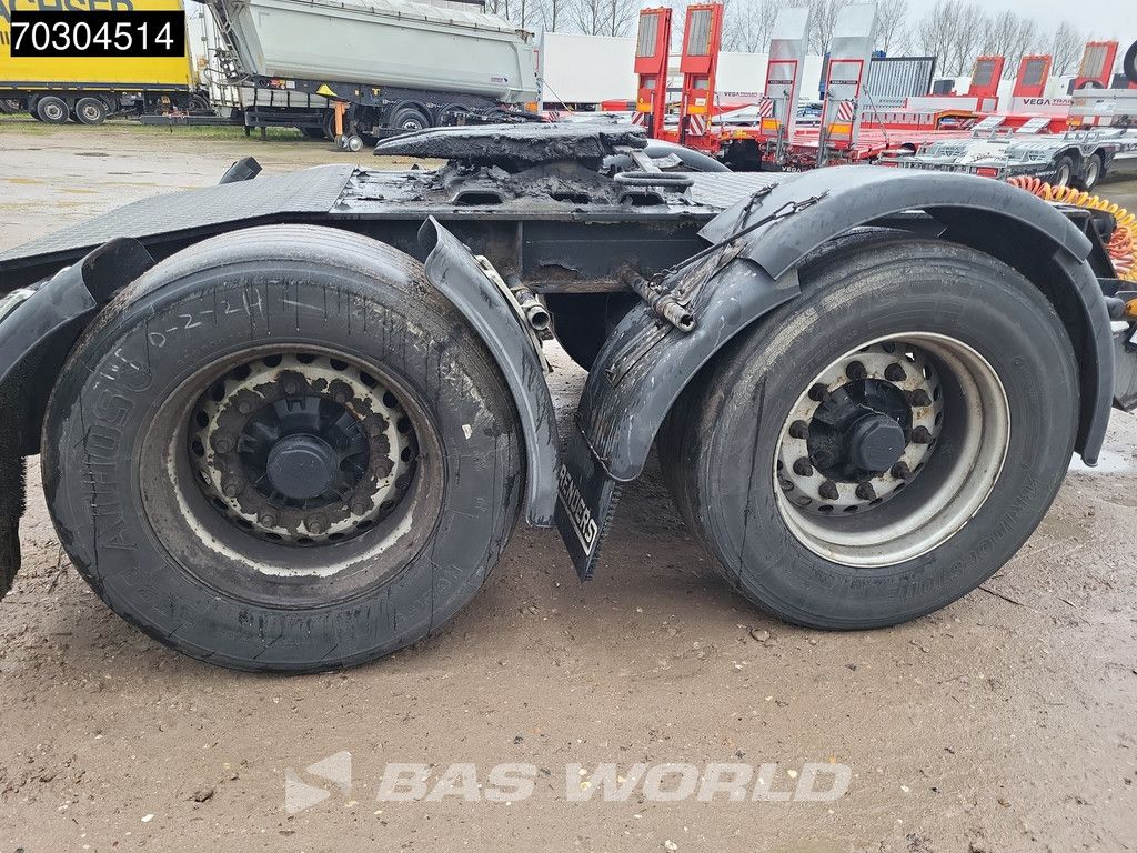 Renders Steering Axle