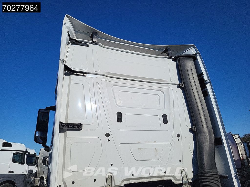 Mercedes Actros Actros 1851 4X2 BigSpace 2x Tanks