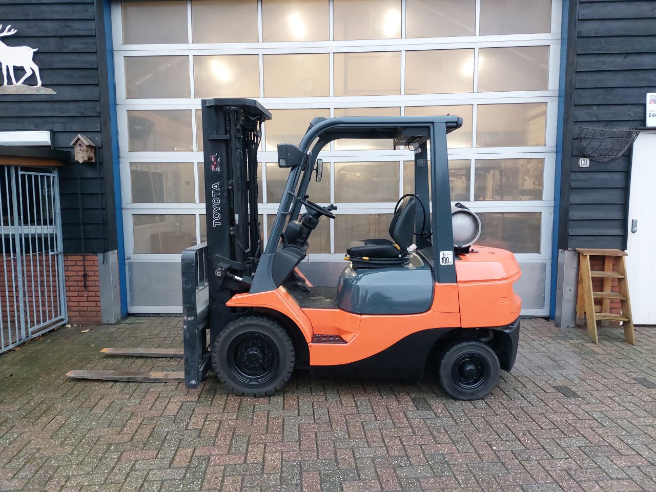 Toyota 7fgf25 triplex sideshift vorkspreider lpg