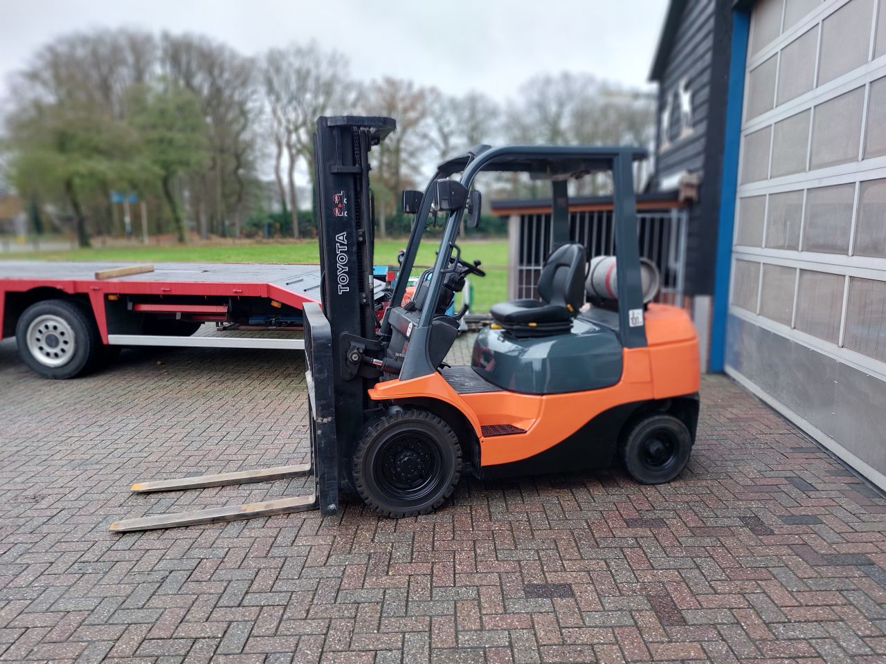 Toyota 7fgf25 triplex sideshift vorkspreider lpg