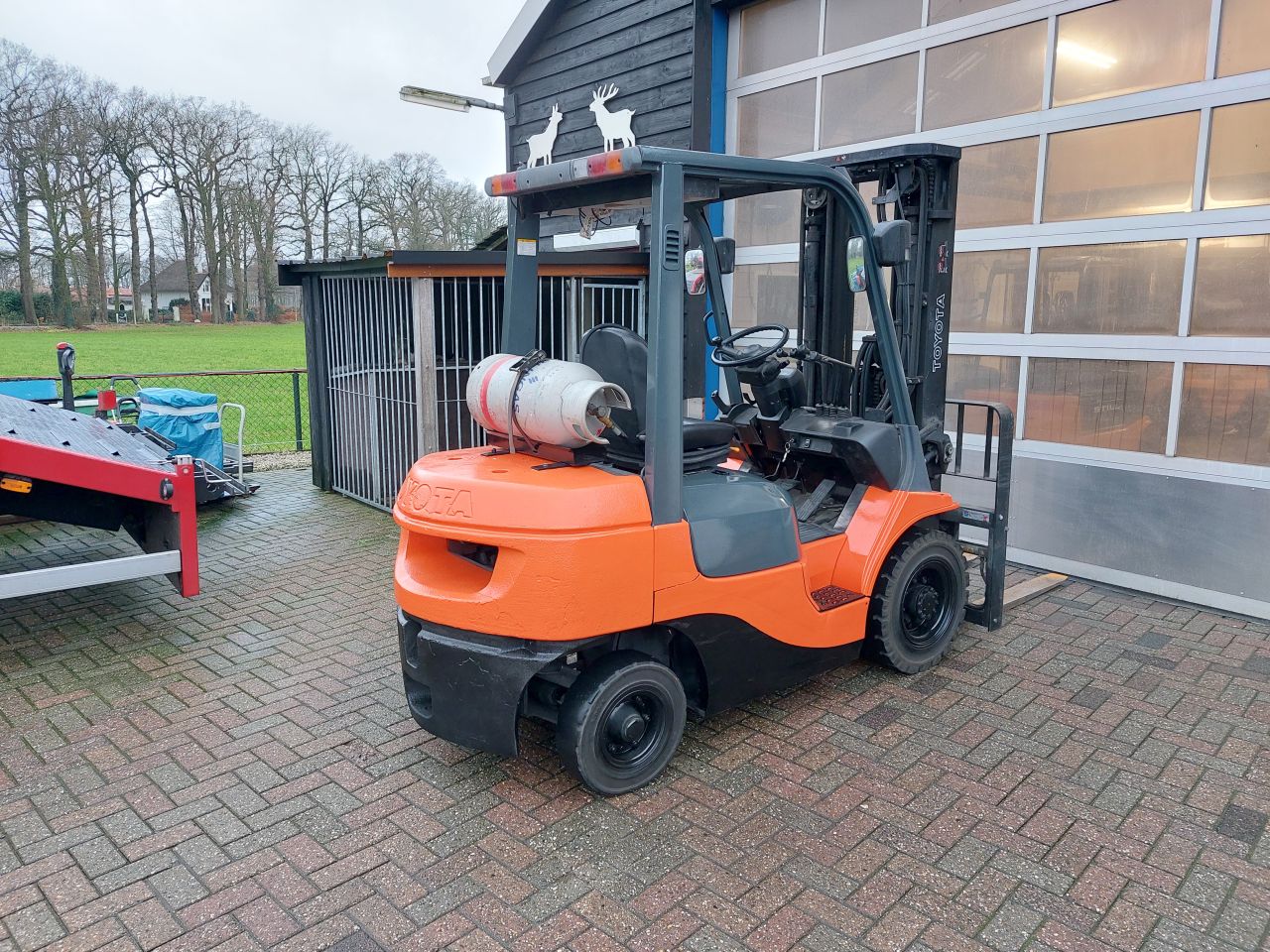 Toyota 7fgf25 triplex sideshift vorkspreider lpg