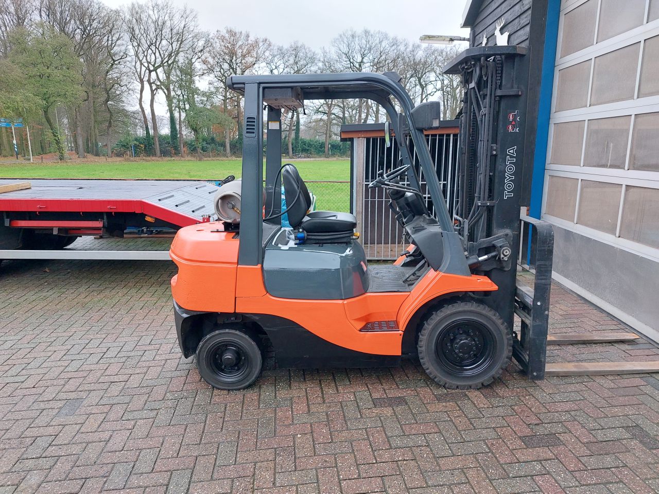 Toyota 7fgf25 triplex sideshift vorkspreider lpg