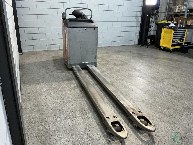 Pallet trucks Electric Still EXU-S24 2018