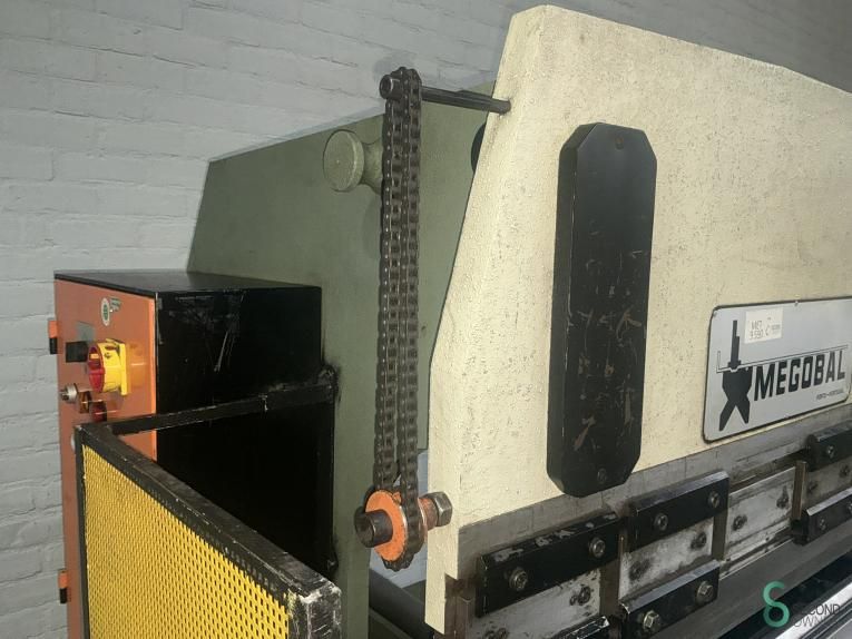 Press brakes Megobal PB1635