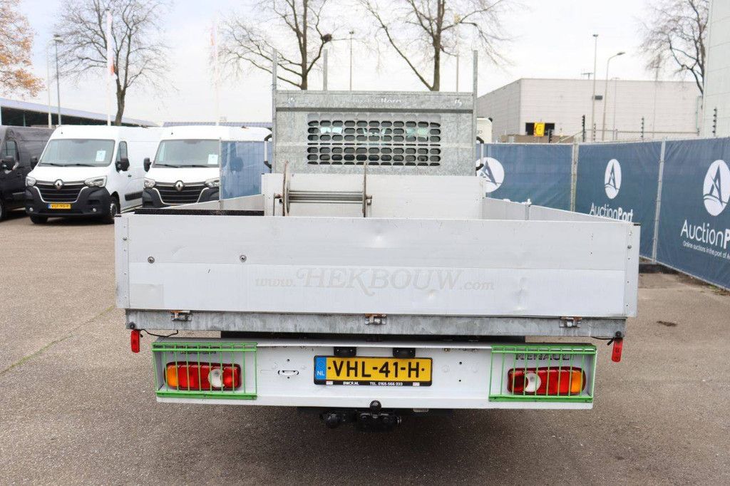 Pick-up with loading bed Renault Master Diesel 2020