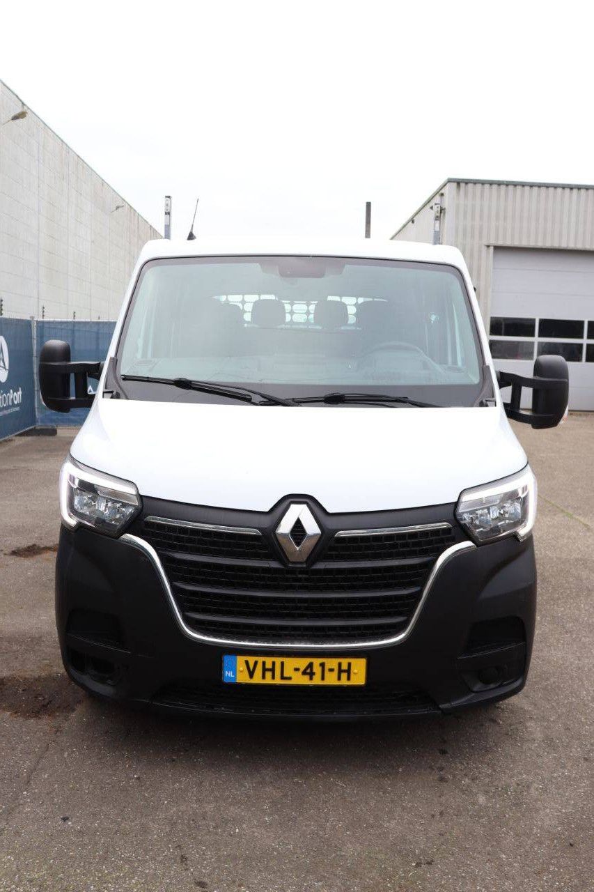 Pick-up with loading bed Renault Master Diesel 2020