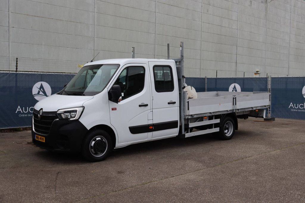 Pick-up with loading bed Renault Master Diesel 2020