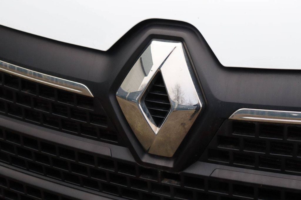 Pick-up with loading bed Renault Master Diesel 2020