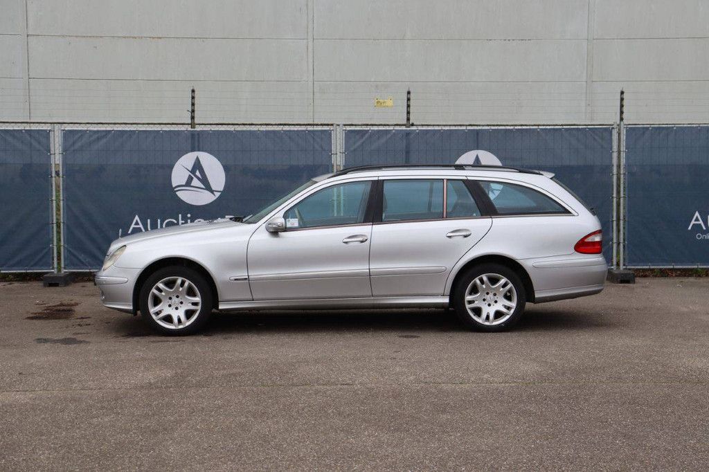 Mercedes-Benz E 500 4-MATIC Petrol Station Wagon 2004