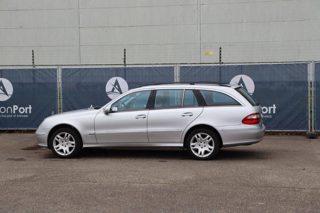 Mercedes-Benz E 500 4-MATIC Petrol Station Wagon 2004