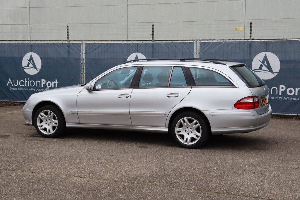 Mercedes-Benz E 500 4-MATIC Petrol Station Wagon 2004