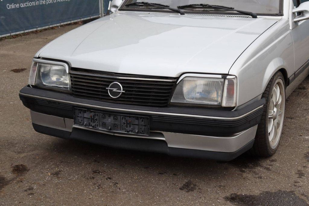 Cabriolet Opel ASCONA-C Benzine 1985