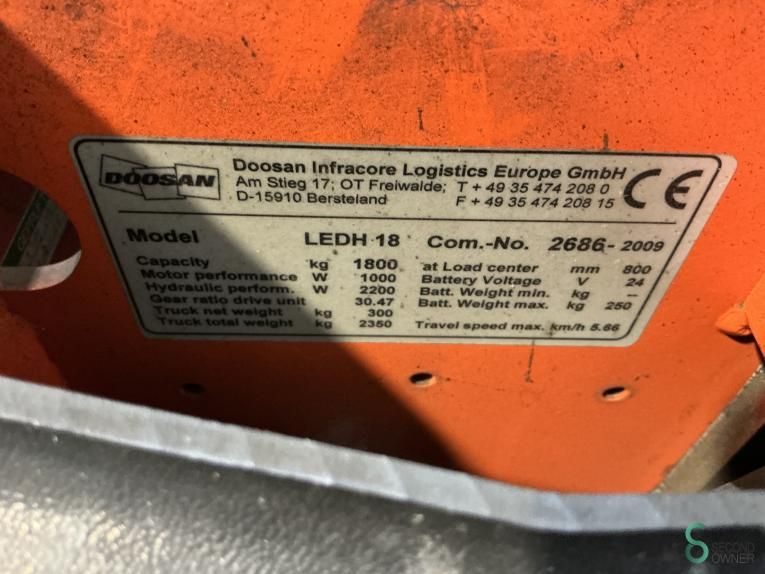 Pallet trucks Electric Doosan LEDH18 2009