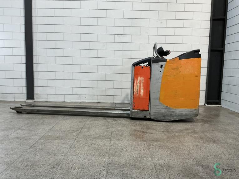 Pallet trucks Electric Still EXU-S24 2018