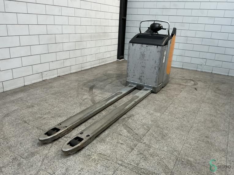 Pallet trucks Electric Still EXU-S24 2018