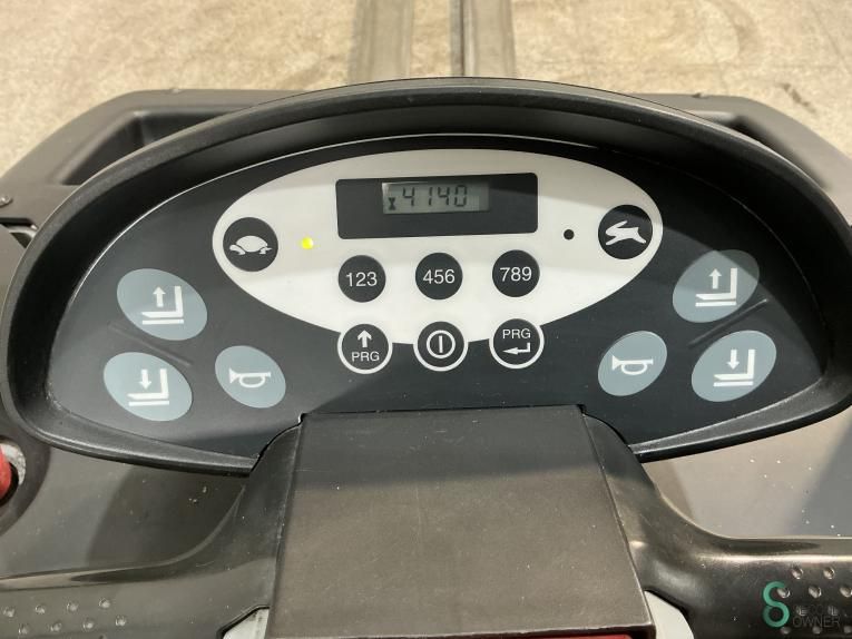 Pallet trucks Electric Still EXU-S24 2018