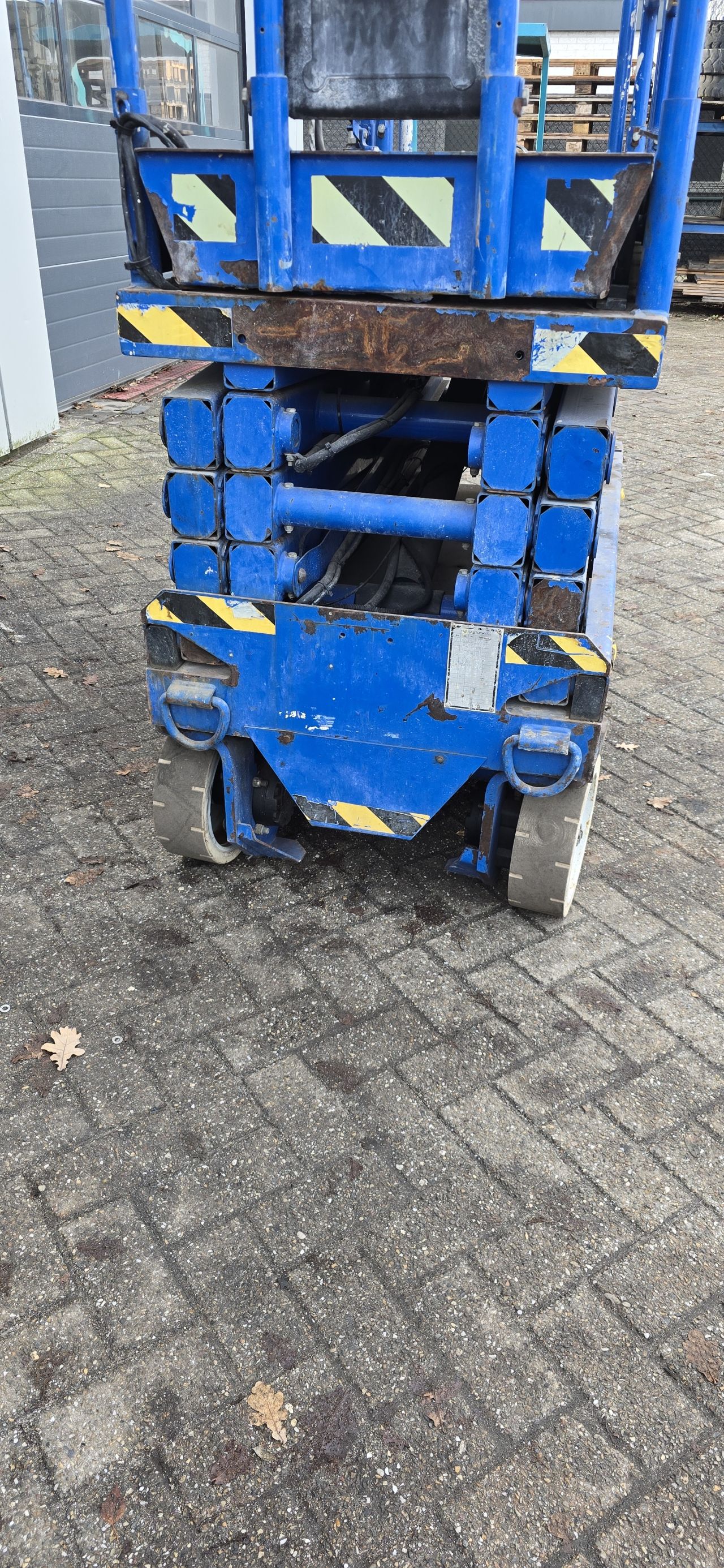 Schaarhoogwerker Upright 8 meter