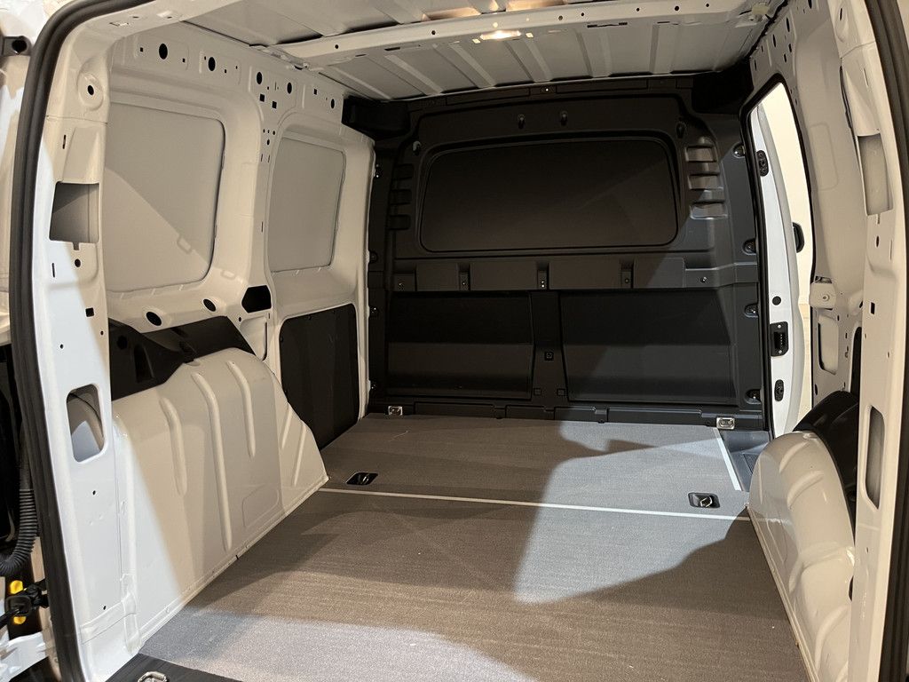 Volkswagen Caddy Cargo 1.5 TSI Automaat BENZINE / Euro 6 / Airco / Cruise Control / CarPlay / Camera / Trekhaak / 9.100 KM !!