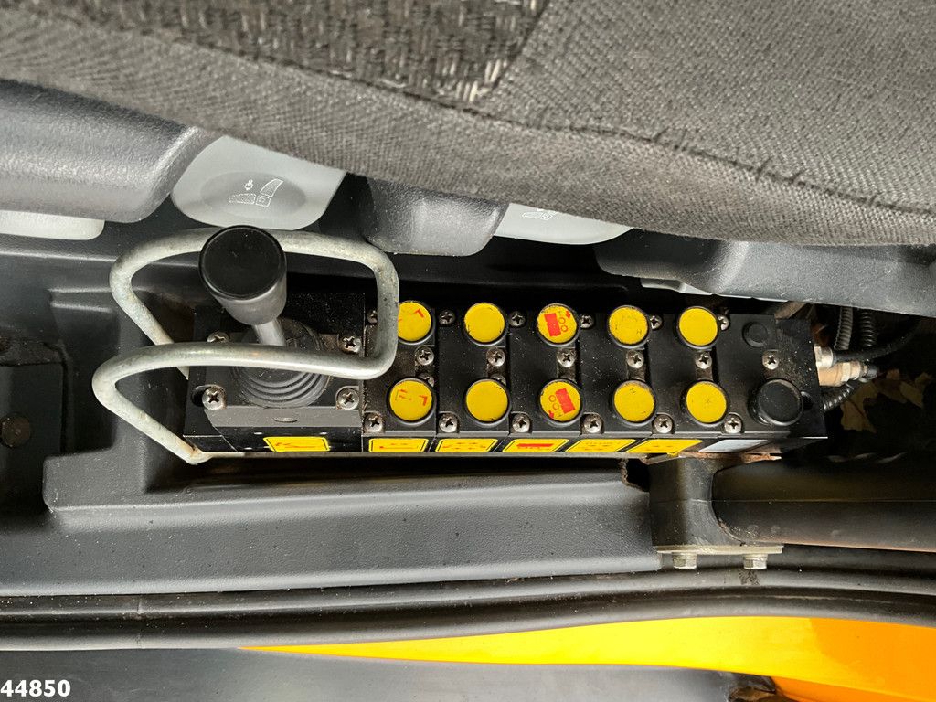 Iveco Trakker AD380T41W 8x6 Euro 6 HMF 19 Tonmeter Z-kraan