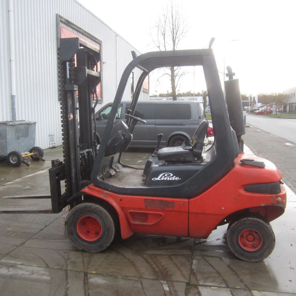 Linde Heftruck, H30, diesel, duplomast, side shift.
