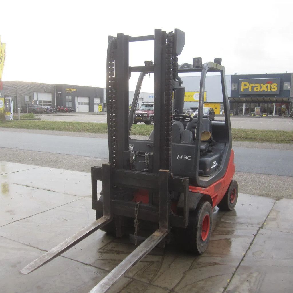 Linde Heftruck, H30, diesel, duplomast, side shift.