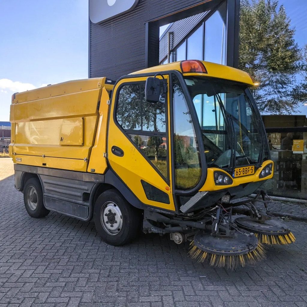 JOHNSTON SWEEPERS CX 400