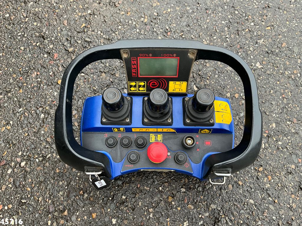 Volvo FH 400 8x4 Fassi 80 Tonmeter laadkraan