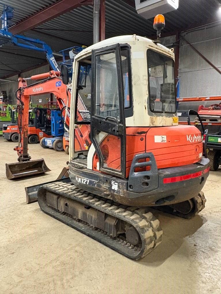 Kubota KX 121-3