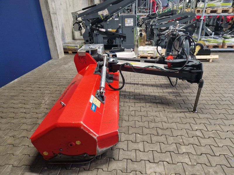 DRAGONE COBRA V200 Plus Seiten /Böschungs für Traktor-