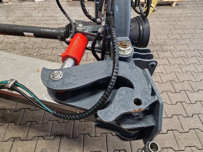 DRAGONE COBRA V200 Plus Seiten /Böschungs für Traktor-