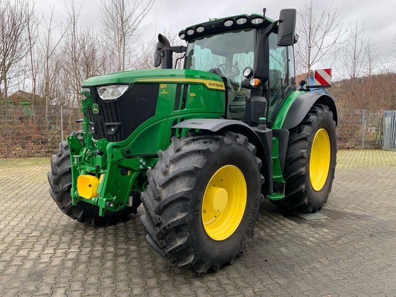 John Deere 6R 230