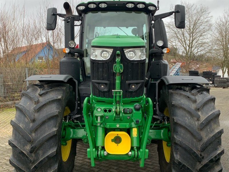 John Deere 6R 230
