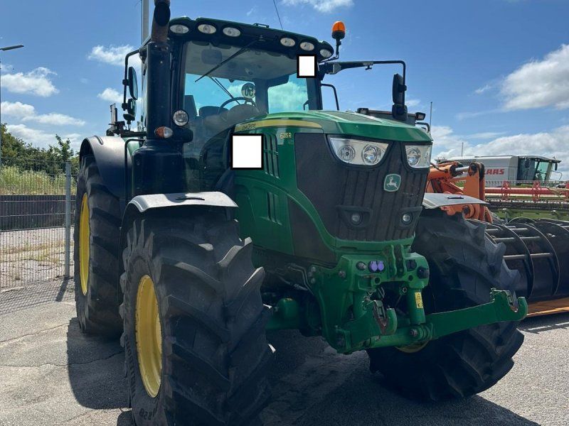 John Deere 6215 R