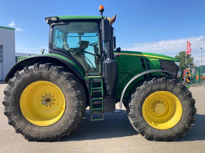 John Deere 6250 R