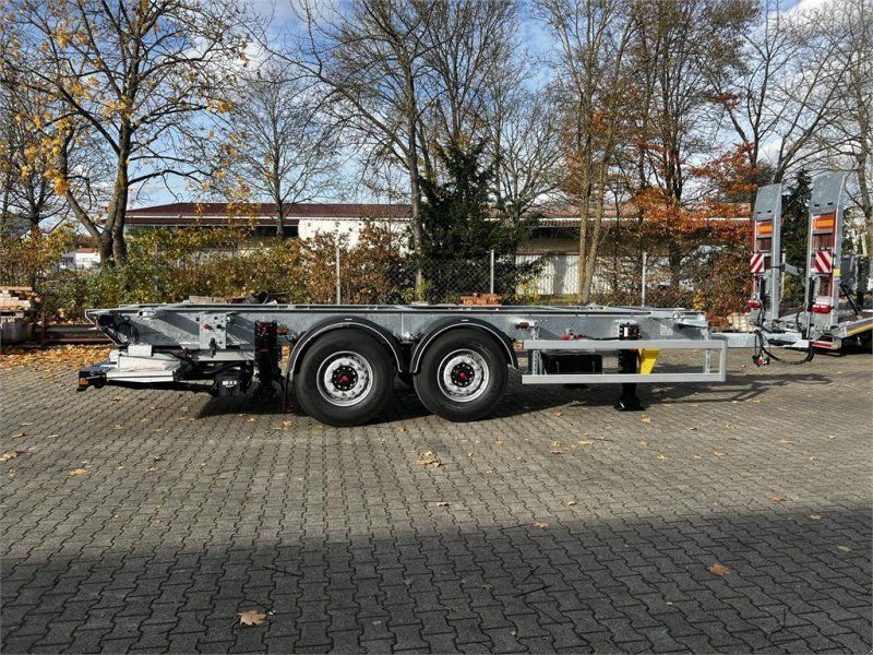 Möslein BDF Tandem- BDF- Wechsel mit Ladebordwand