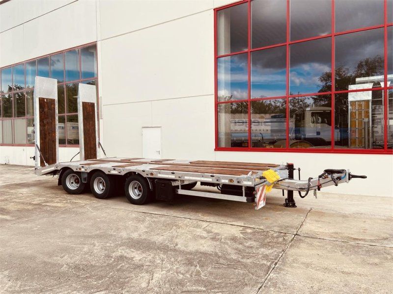 Möslein TT 31 31 t GG Tridem- Tieflader 3 Achs, gelenktNe