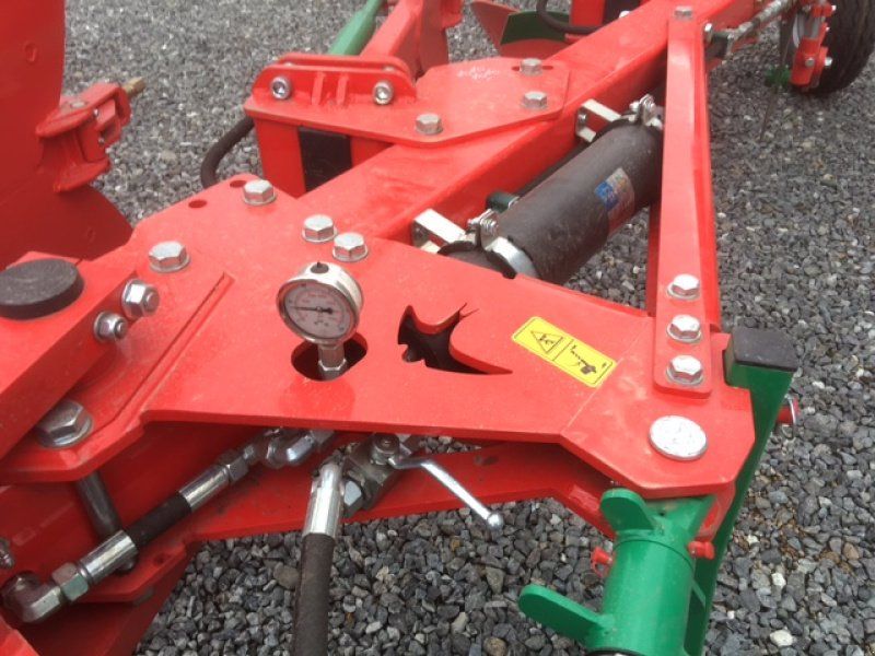 Agro-Masz POH 4 hydraulische Steinsicherung