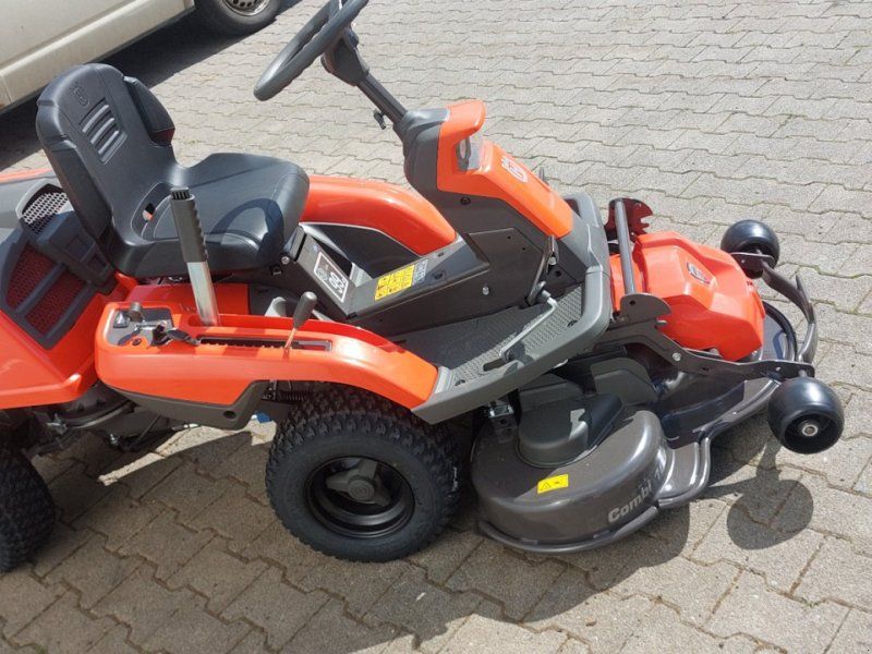 Husqvarna R 216T AWD