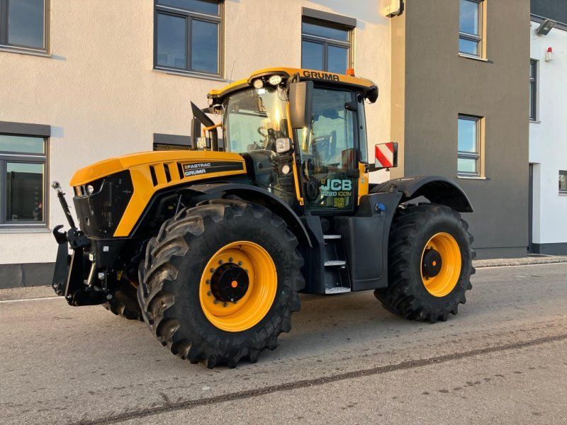 JCB Fastrac 4220iCON